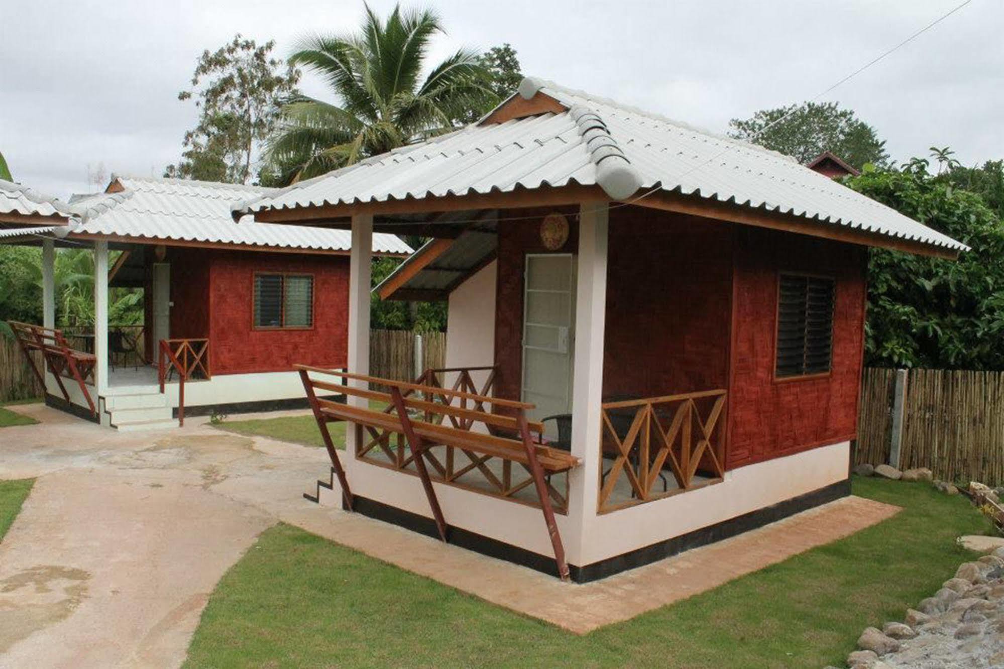 Sarm Mork Guest House Mae Hong Son Zewnętrze zdjęcie