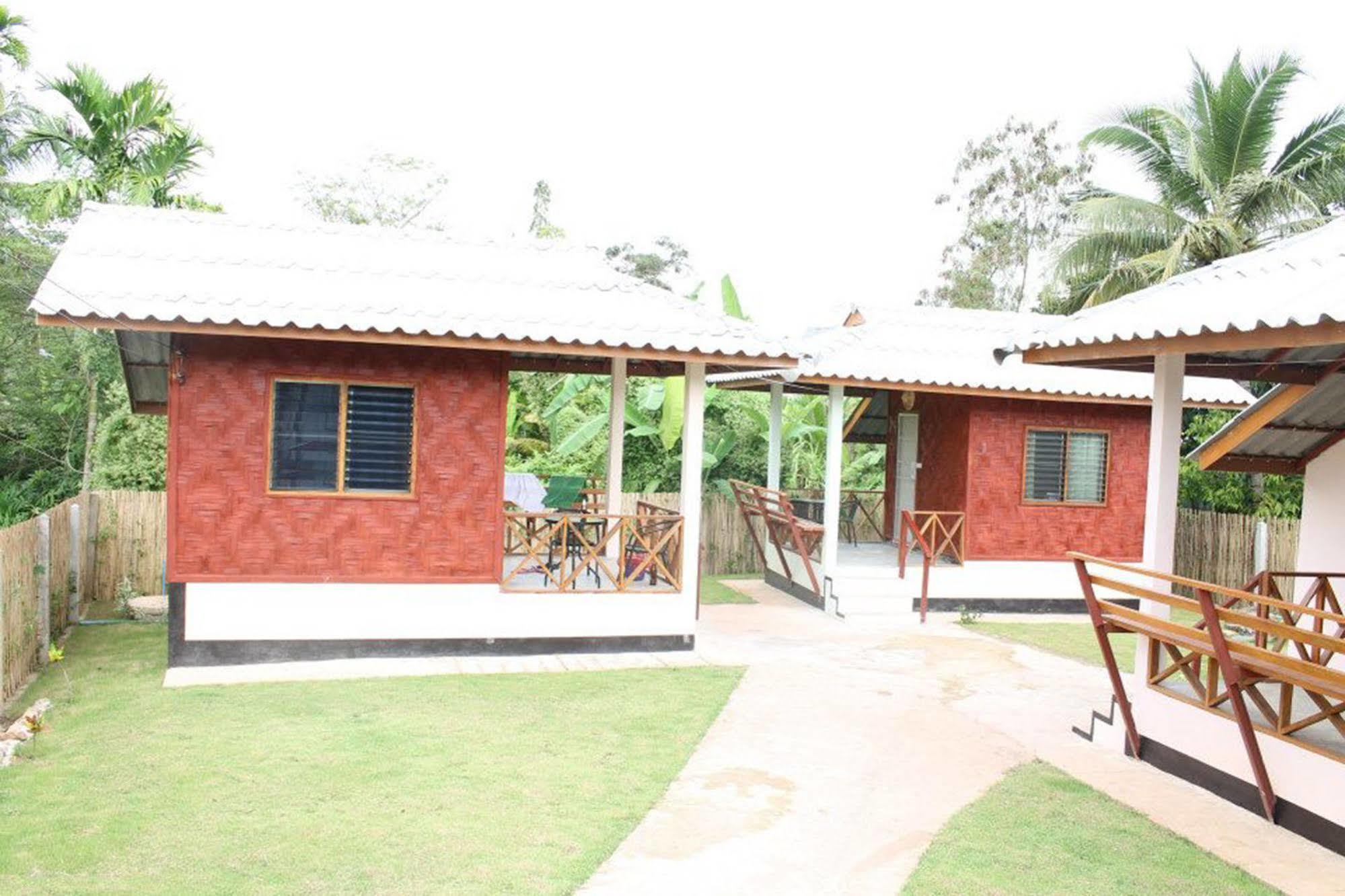 Sarm Mork Guest House Mae Hong Son Zewnętrze zdjęcie