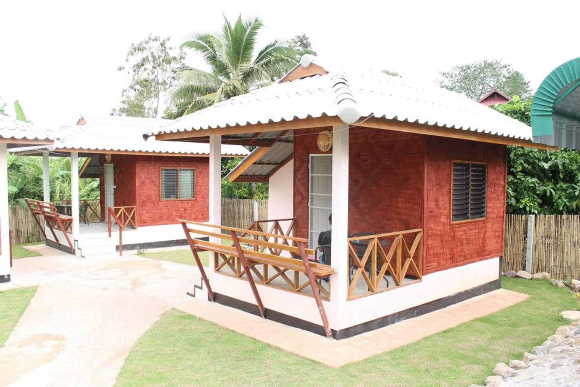 Sarm Mork Guest House Mae Hong Son Zewnętrze zdjęcie